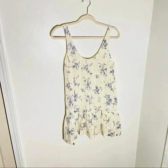 & Other Stories Floral Dropped Waist Silk Top Blue and White - Picture 3 of 5